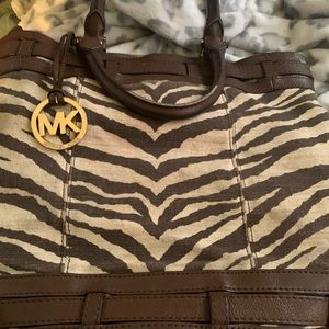 MK TOTE